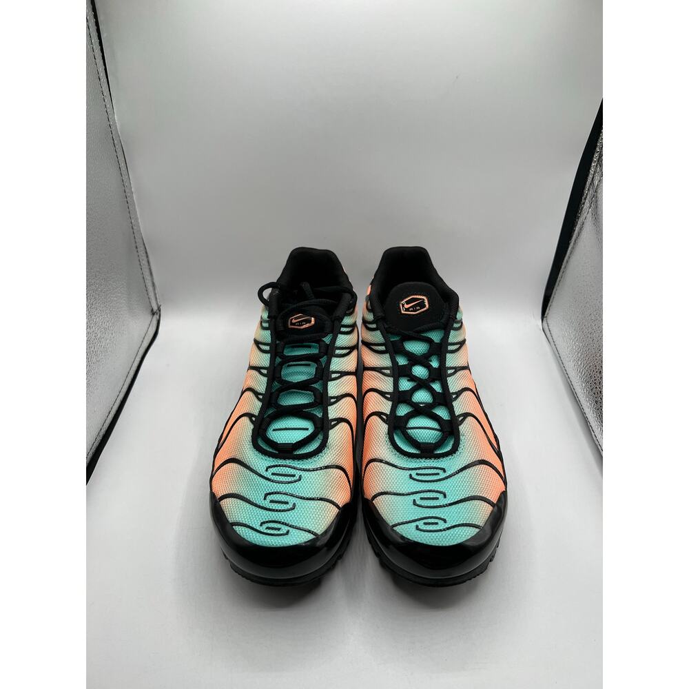 Nike Air Max Plus GS ‘Aurora Green Orange Pulse’ size 7Y - Picture 2 of 6